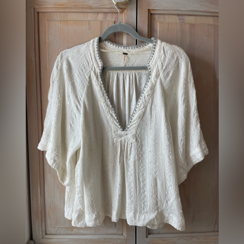 Free People White and Silver Knit Top Size XS